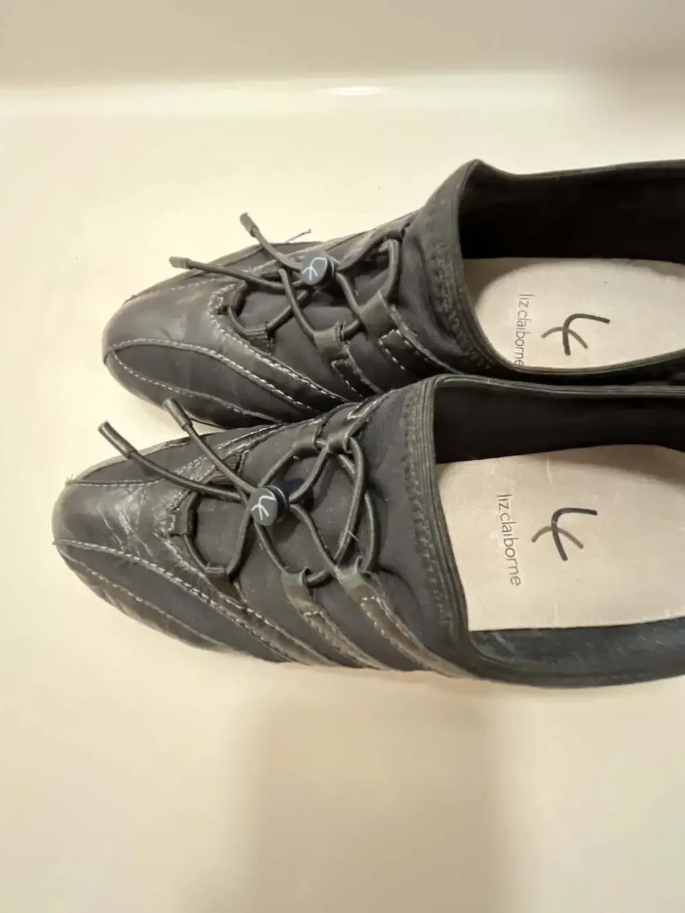 Liz Claiborne Women's Black Lightweight Comfort Sport Sneakers with Bungee Lacin